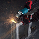 KIT MAKITA ORIGINAL: BURGHIU FĂRĂ FIR + POLIZOR DE IMPACT MARE + 26 ACCESORII + 2 BATERII