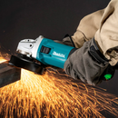 KIT MAKITA ORIGINAL: BURGHIU FĂRĂ FIR + POLIZOR DE IMPACT MARE + 26 ACCESORII + 2 BATERII